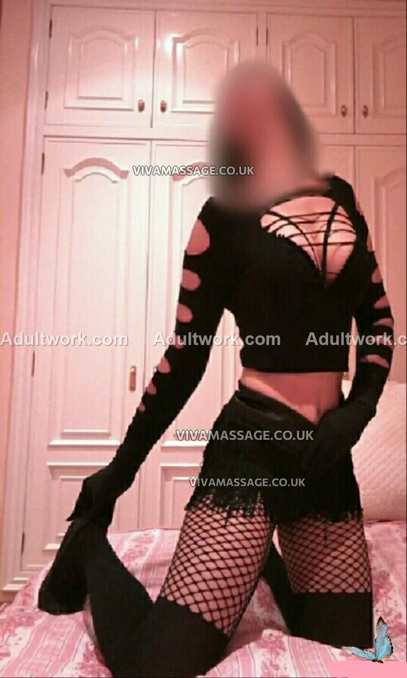 Photo 9 of BRENDA HOT