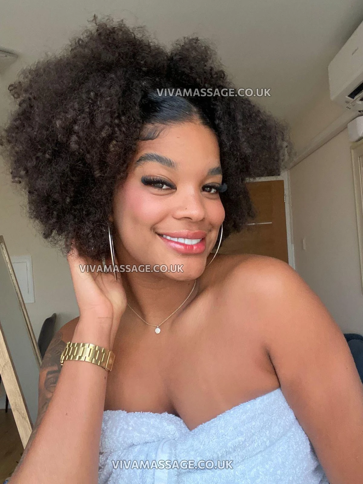 Photo 3 of Bruna Lins