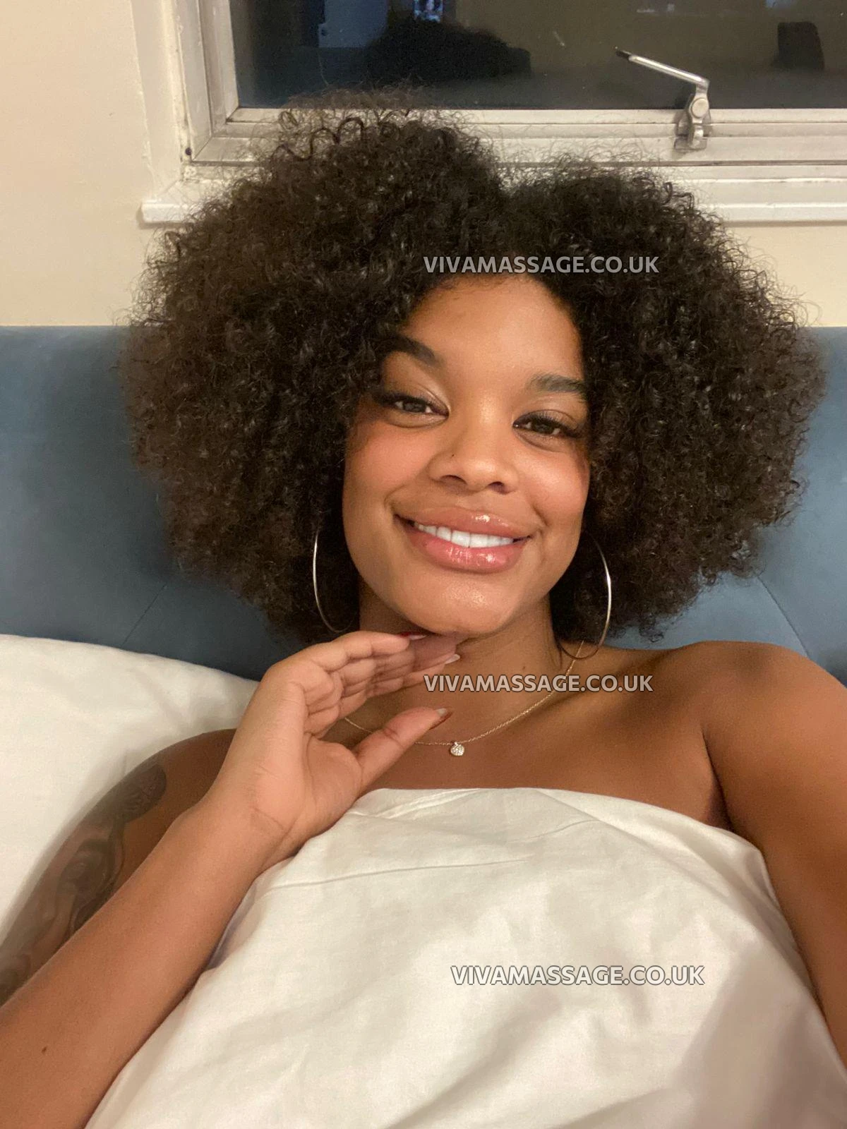 Photo 4 of Bruna Lins