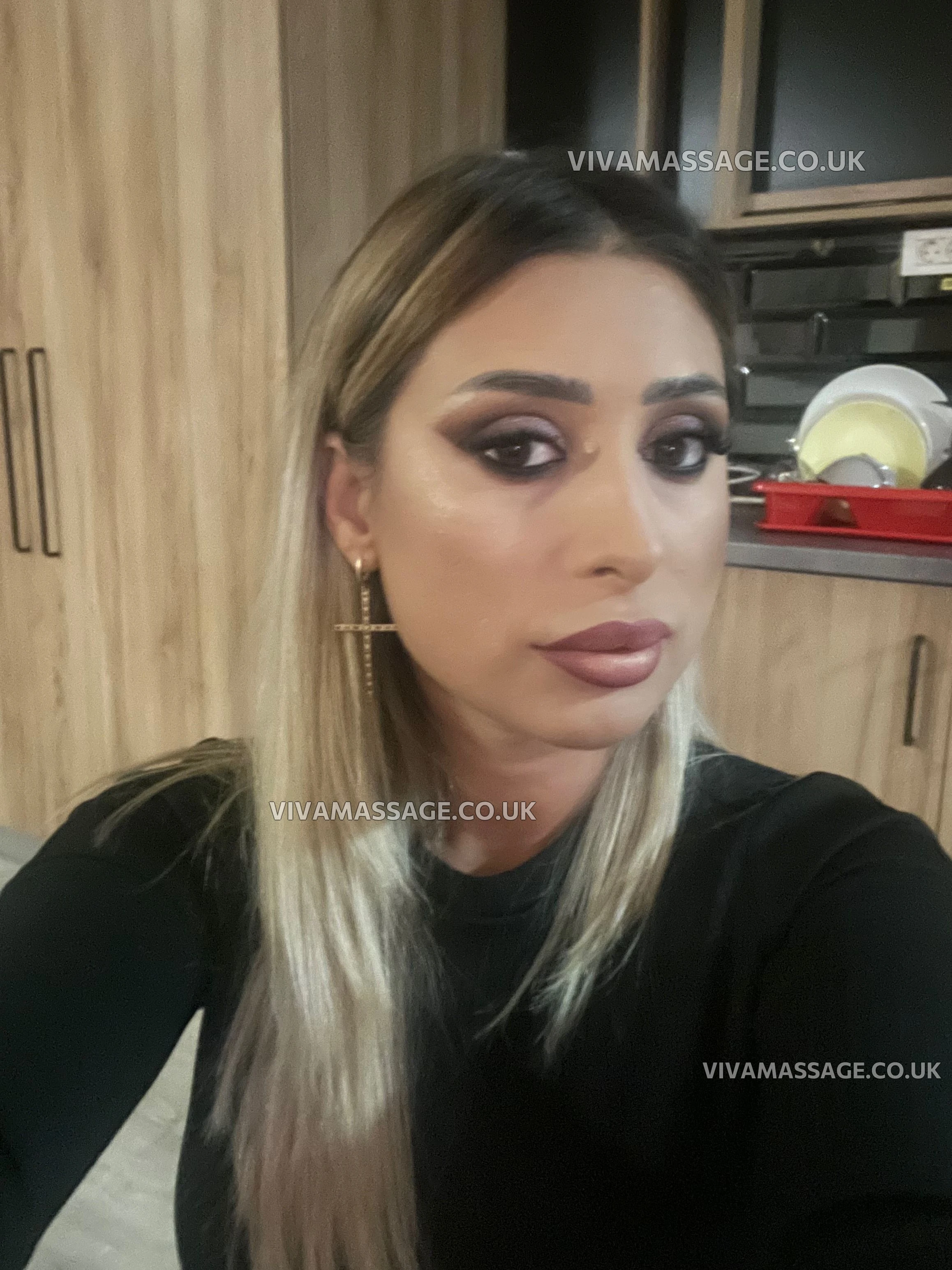 Photo 11 of Hot-alisa