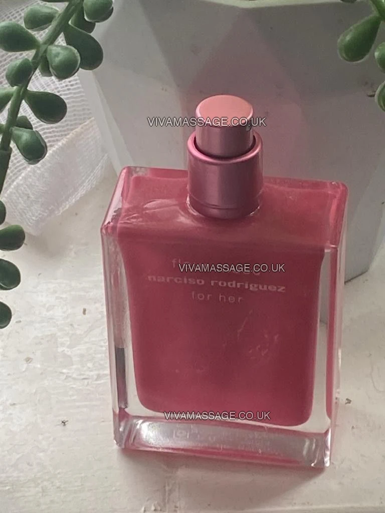 Photo 3 of English-Rachel