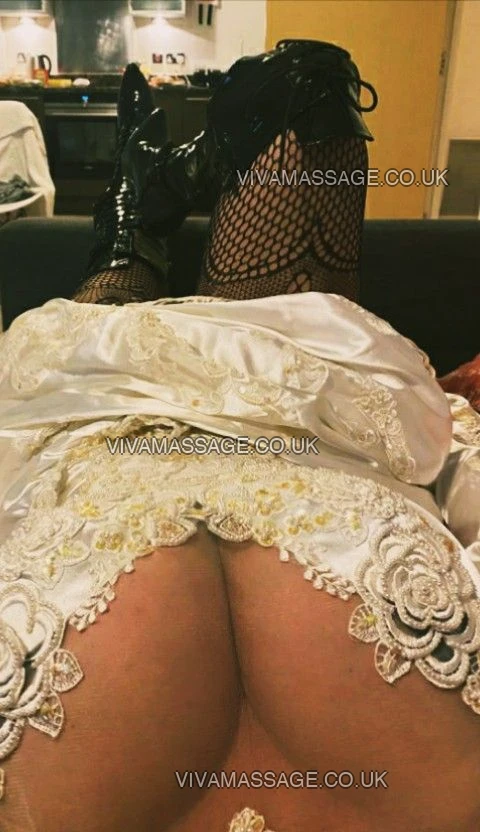 Photo 81 of English-Rachel