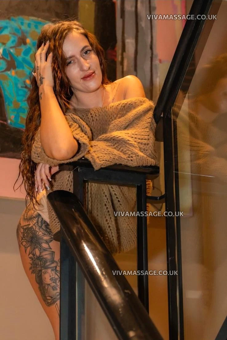 Photo 7 of RealEnglishTessa