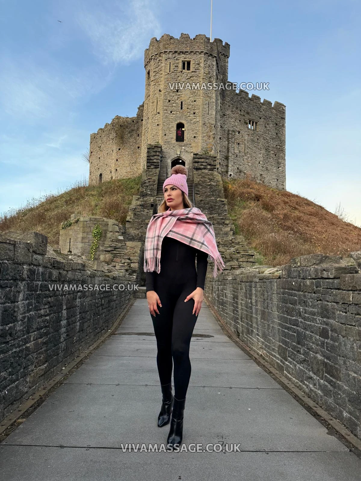 Photo 2 of Agatha_Blonde