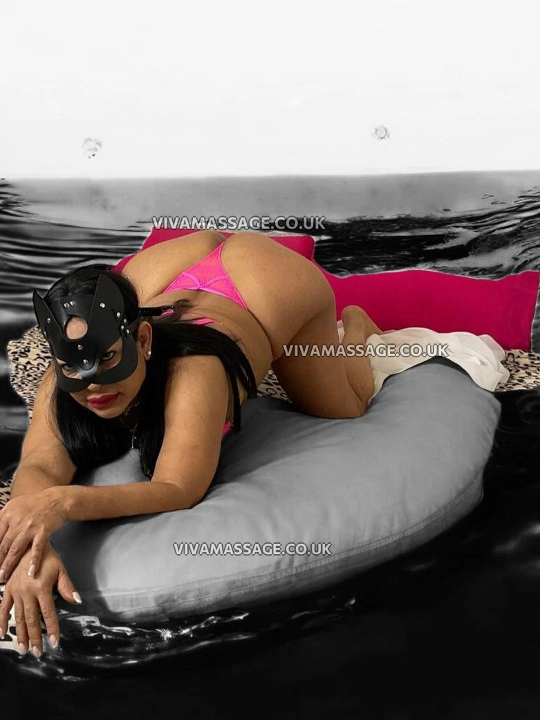 Photo 13 of LAYLA HONEY BRAZIL