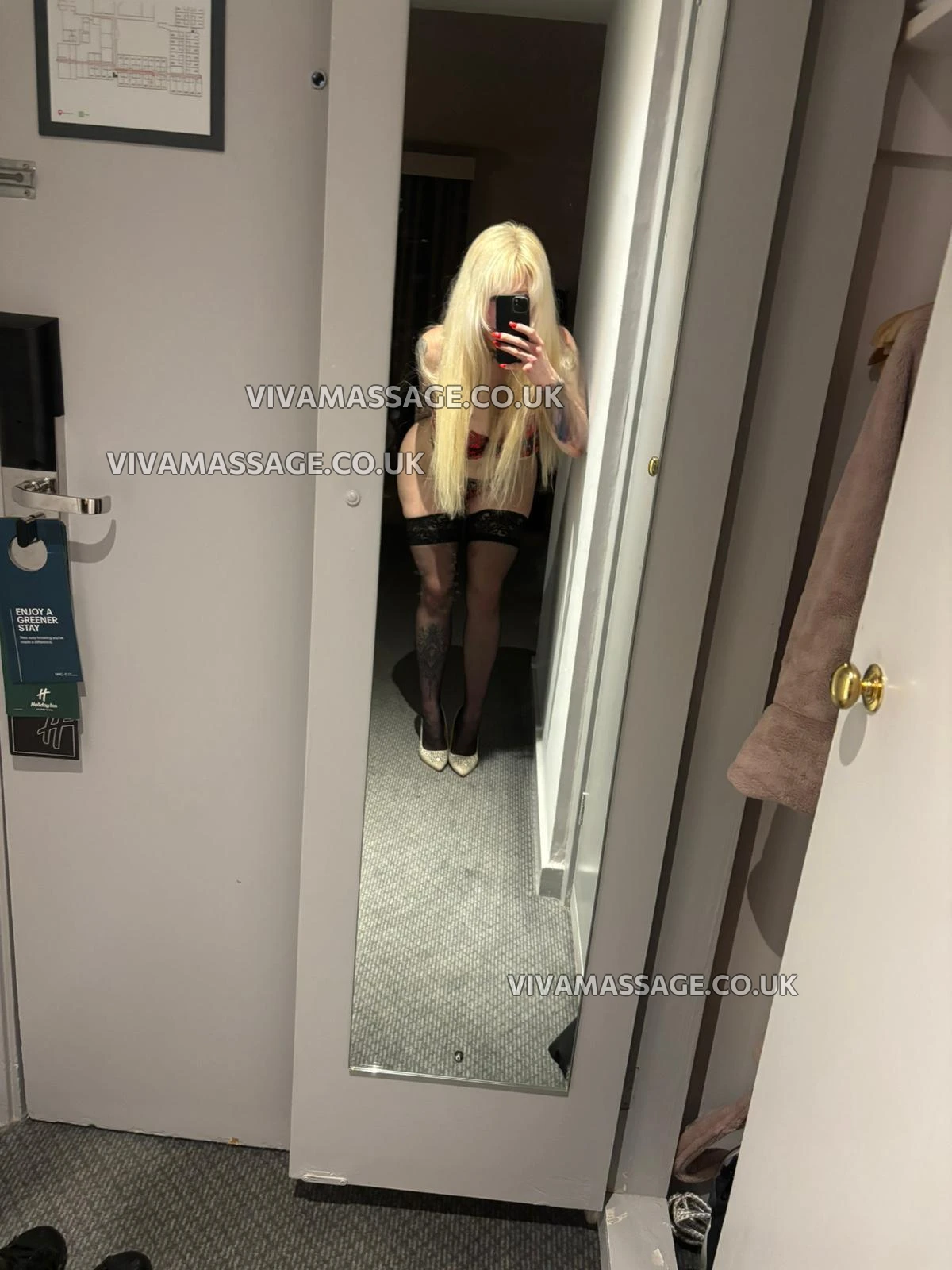 Photo 1 of IvanaDesire1