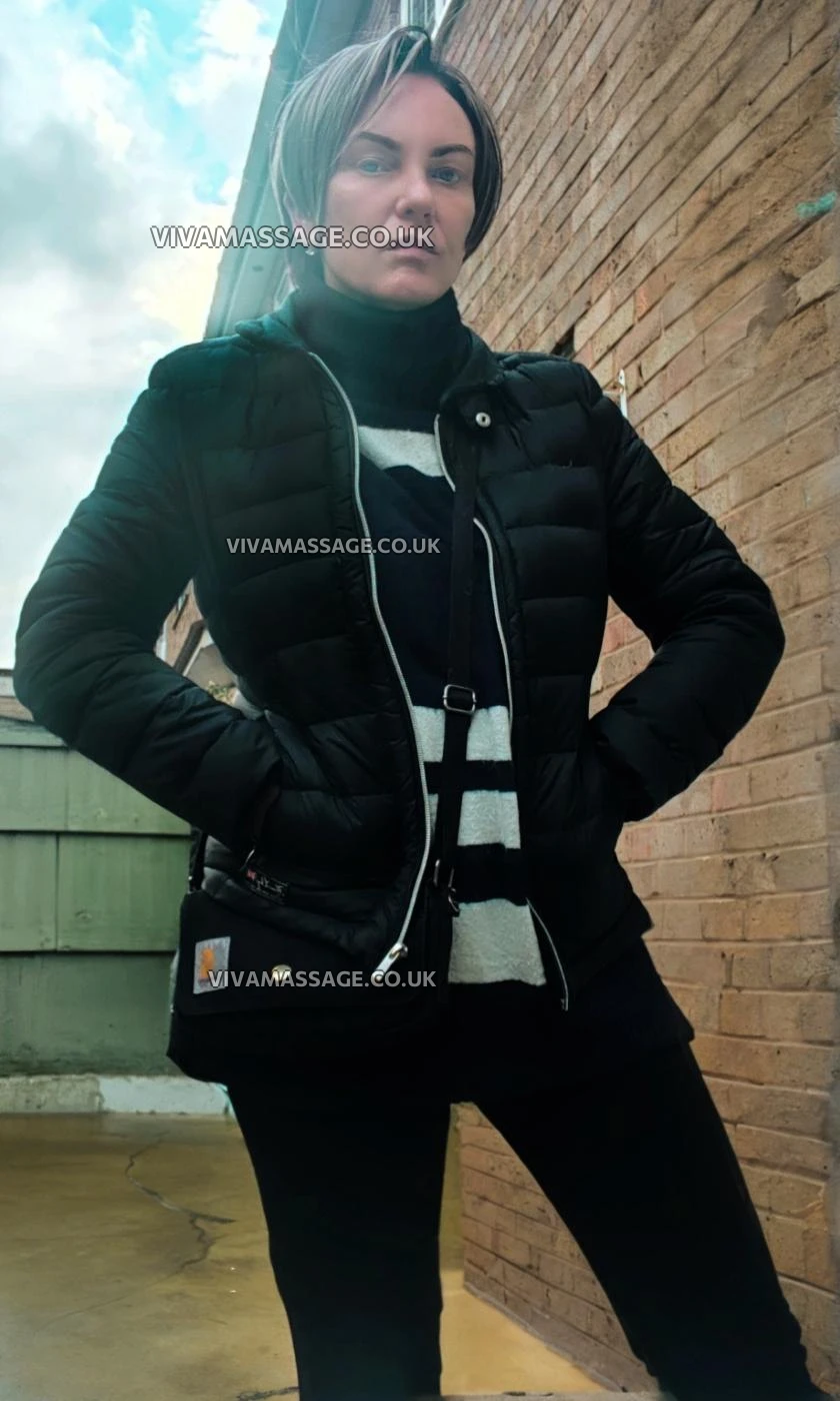 Photo 3 of SUE DENUM