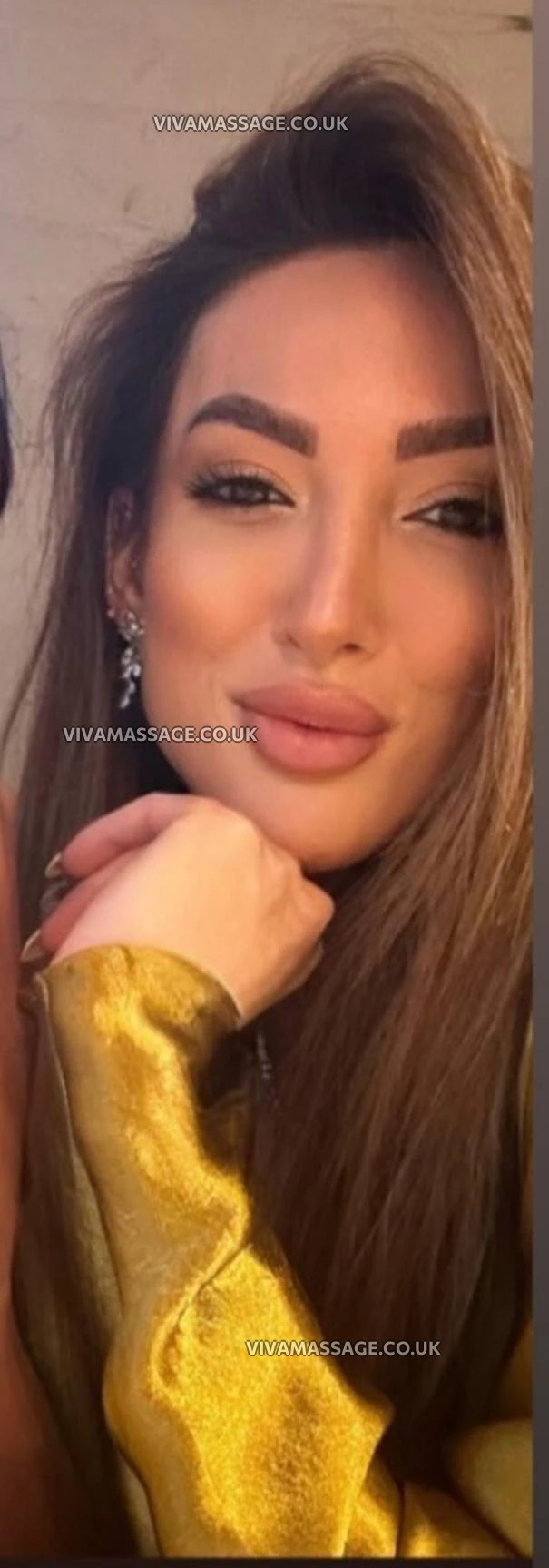 Photo 3 of Vivian Pearl