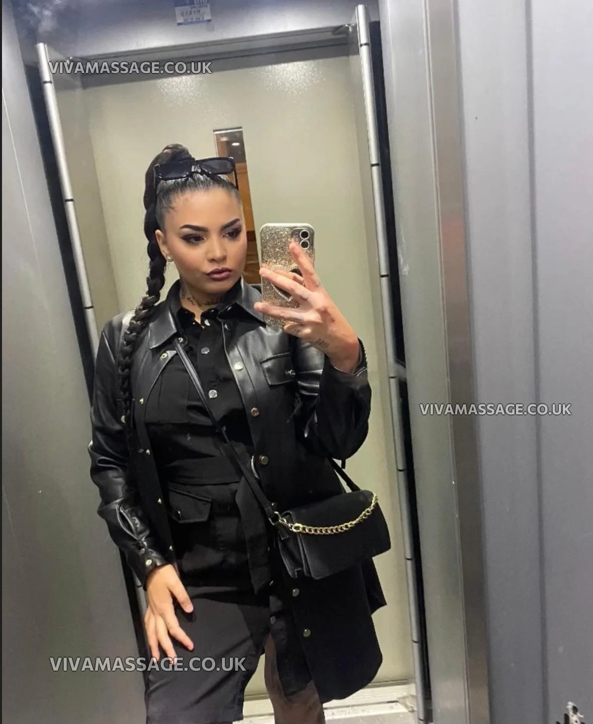 Photo 1 of YASMINA_GREY