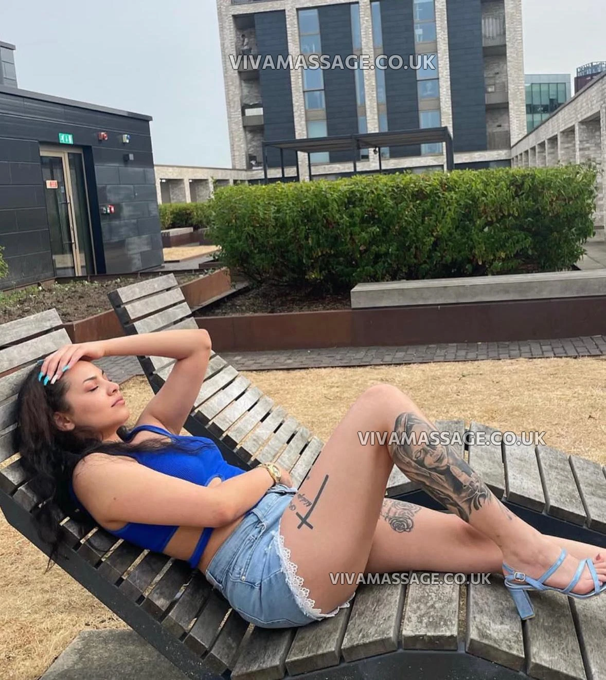 Photo 2 of YASMINA_GREY