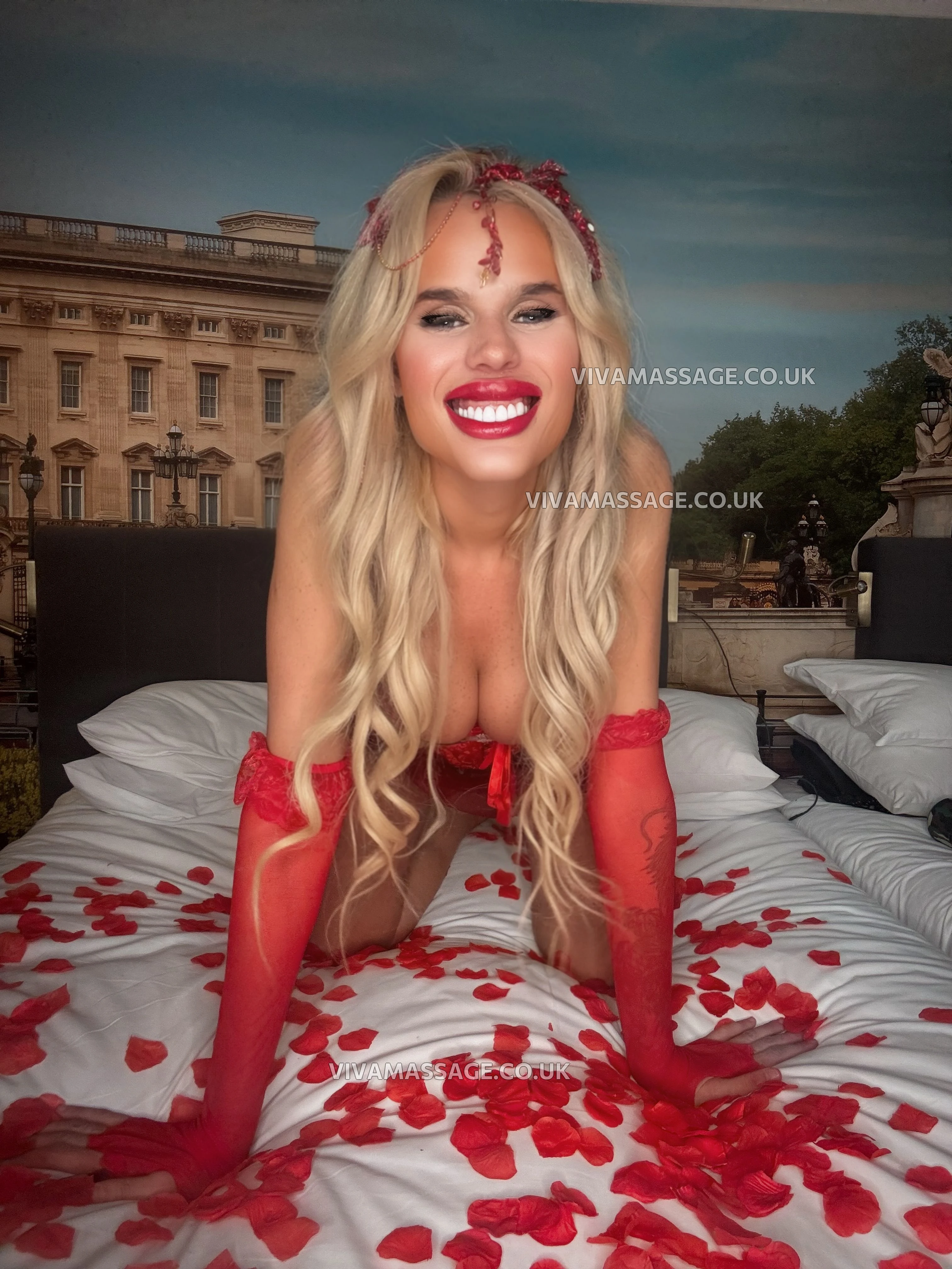 Photo 2 of MelanieJoliiee