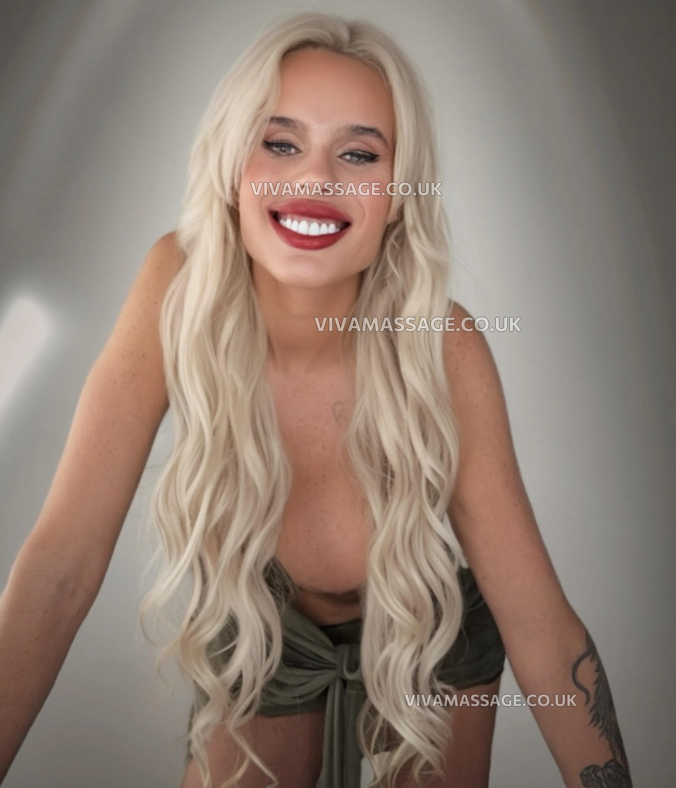 Photo 5 of MelanieJoliiee