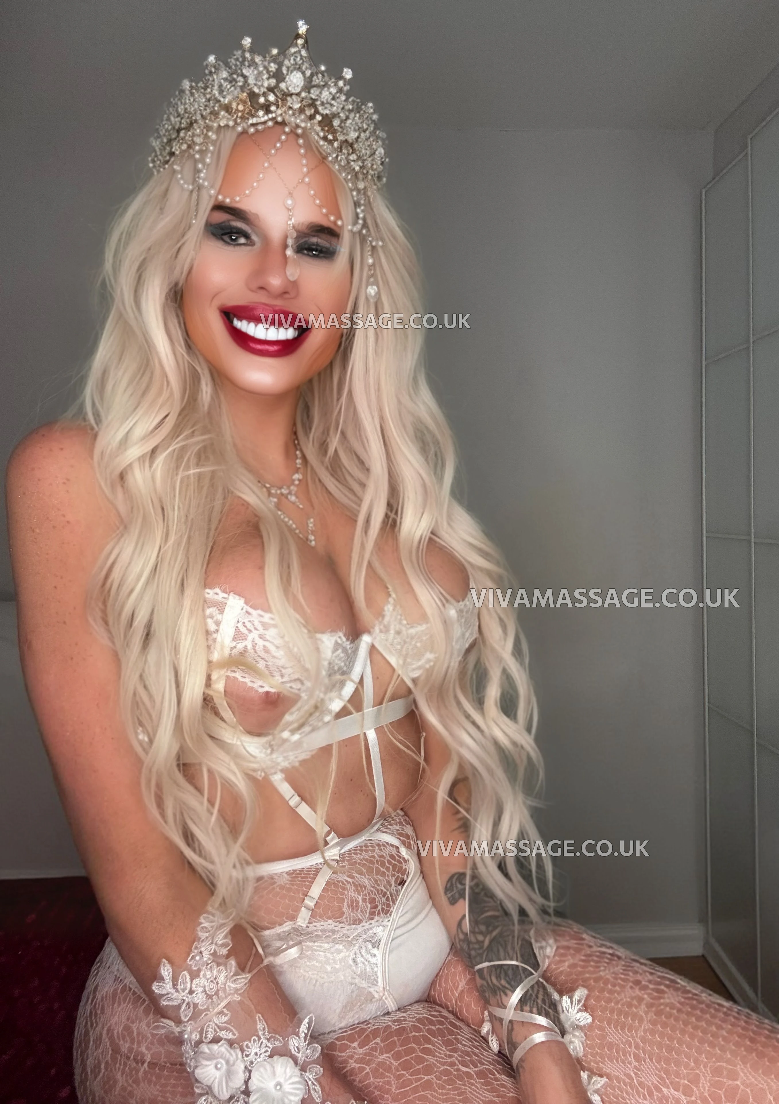 Photo 48 of MelanieJoliiee