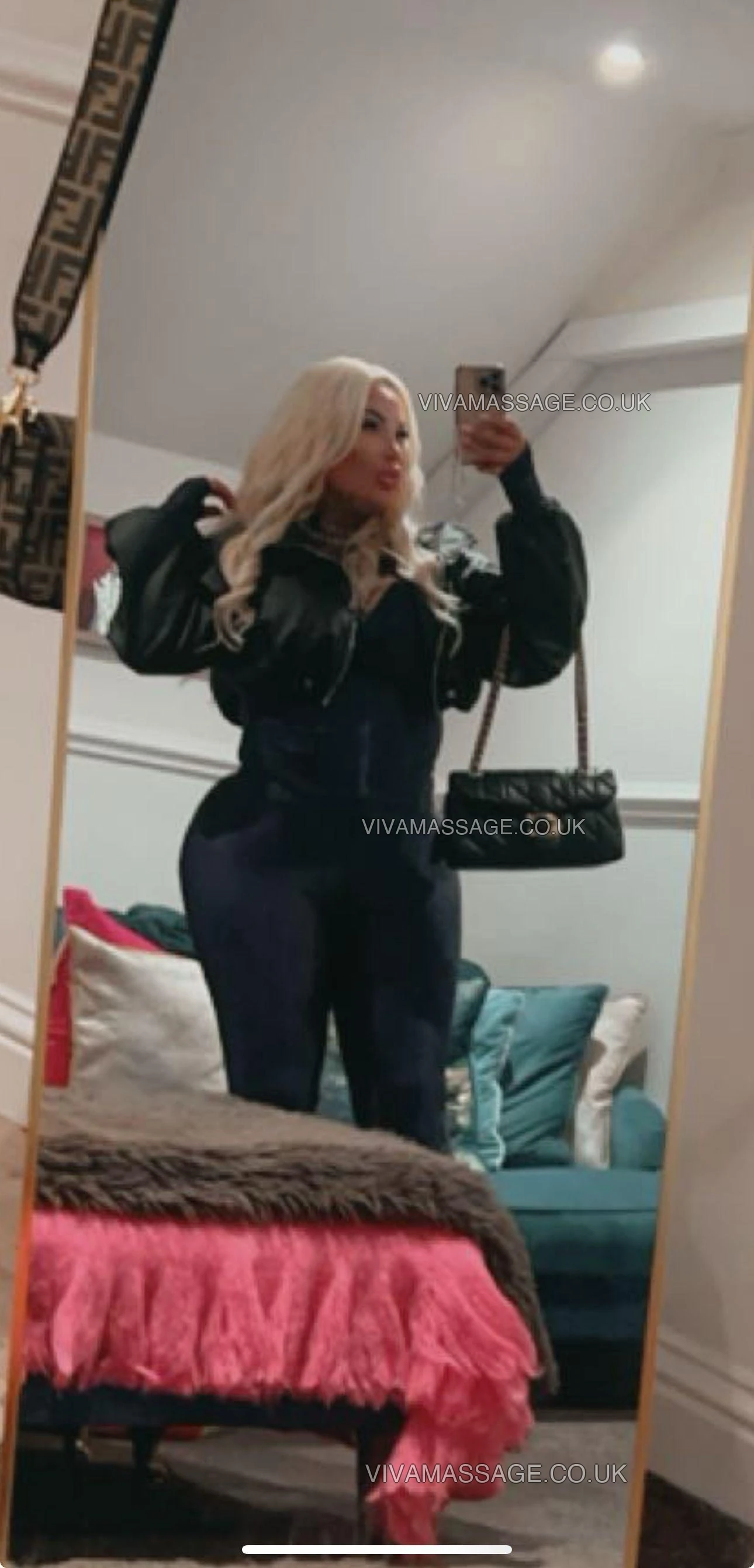 Photo 1 of EnglishBarbie_Candy 