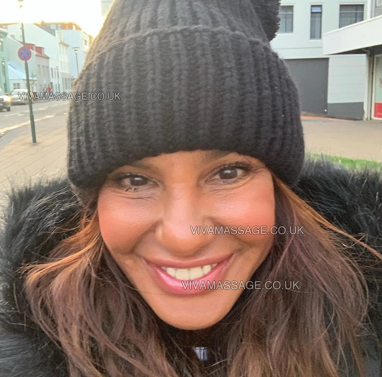 Photo 5 of LusciousLeggyLola