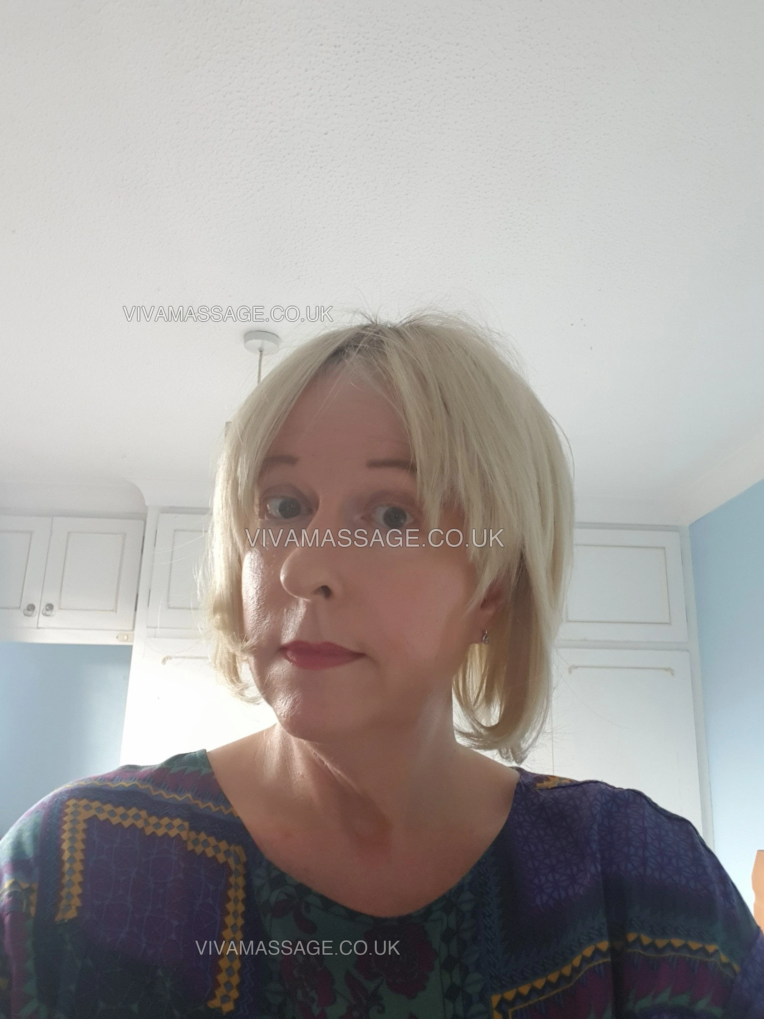 Photo 3 of LAURA LOVELY