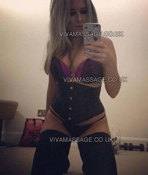 Photo 2 of Mistress_Kaz_B