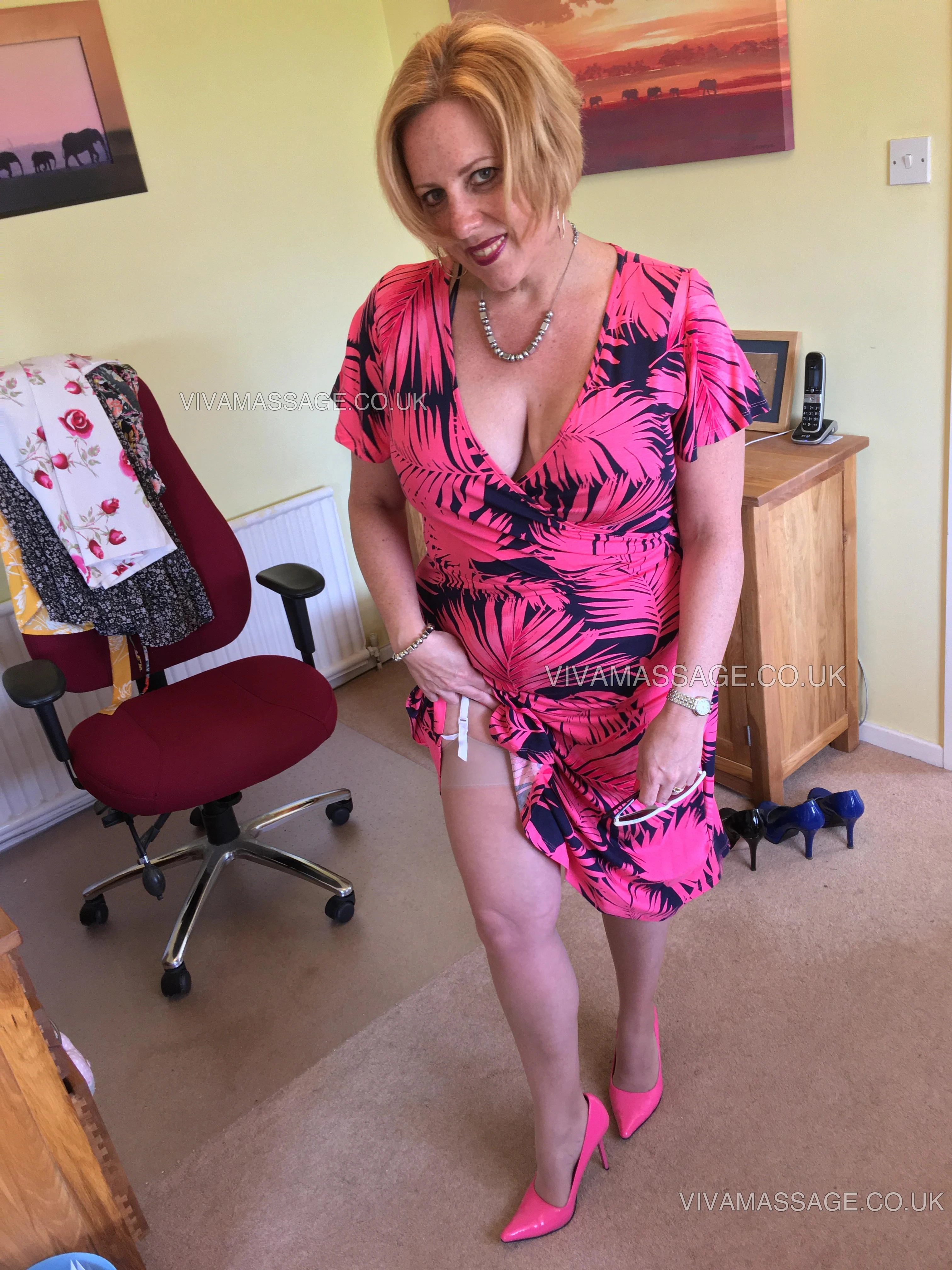 Photo 15 of curvy_claire