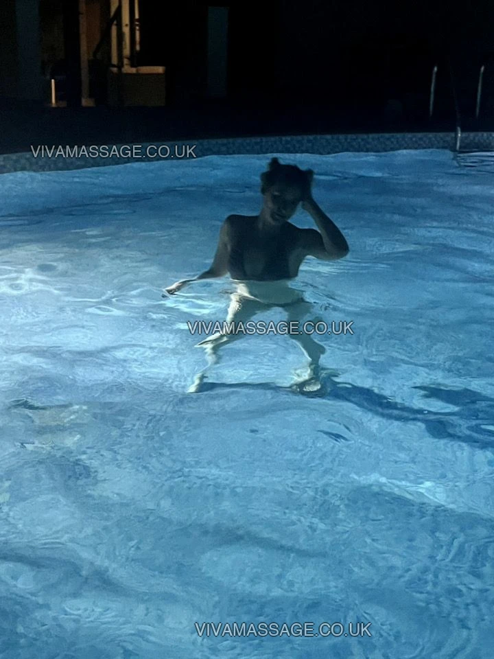 Photo 10 of BritishXHannah