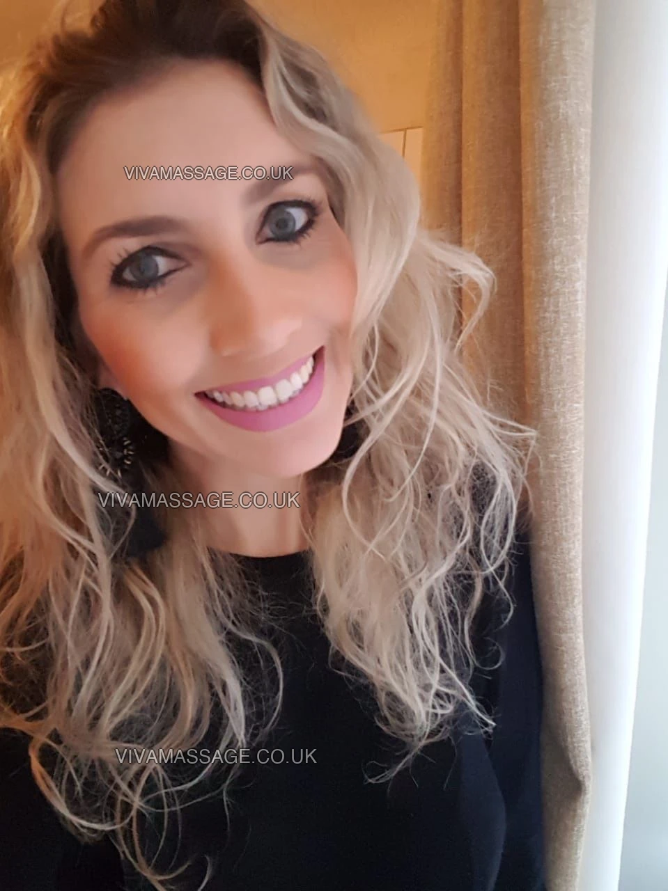 Photo 7 of  Stunning_blondie 