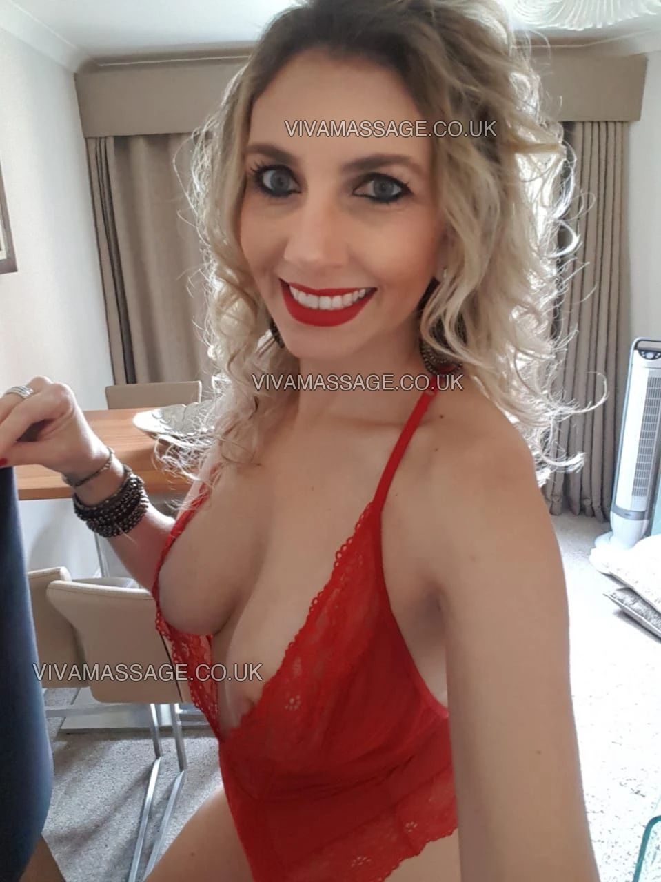 Photo 20 of  Stunning_blondie 