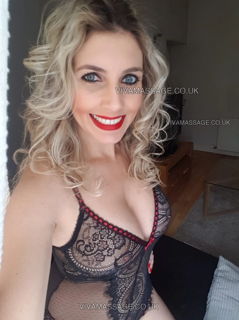 Photo 28 of  Stunning_blondie 