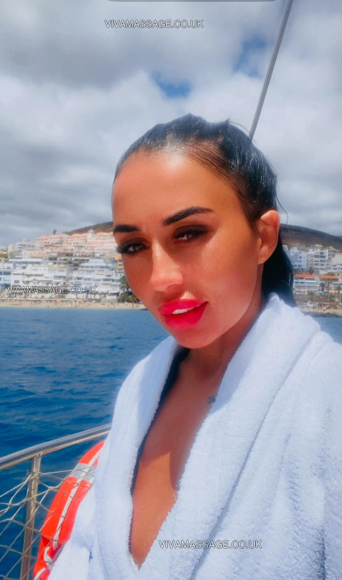 Photo 52 of English Bombshell ! 