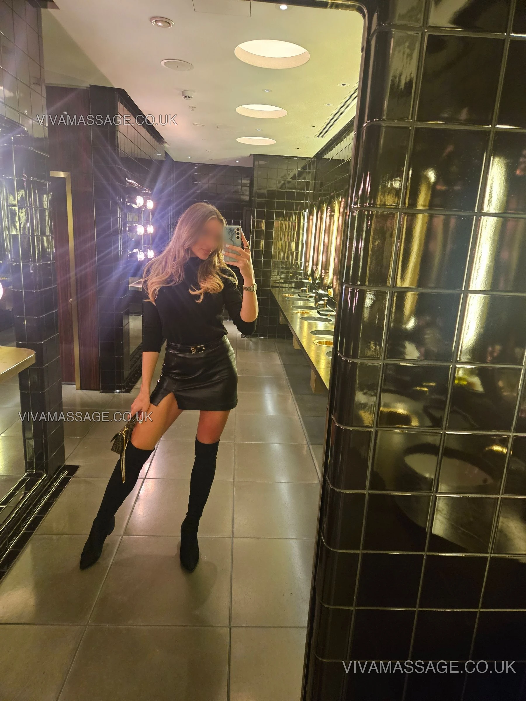 Photo 16 of Christina121