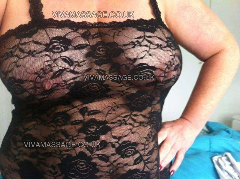 Photo 24 of emelia-jayne