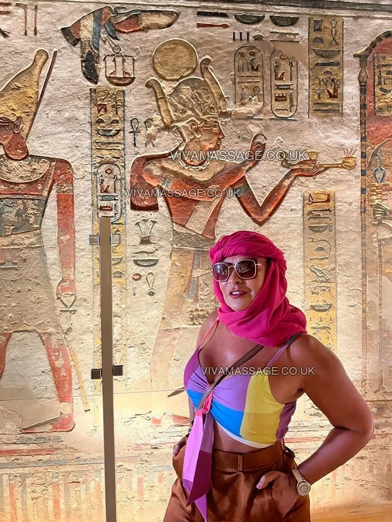 Photo 2 of Gina Mature