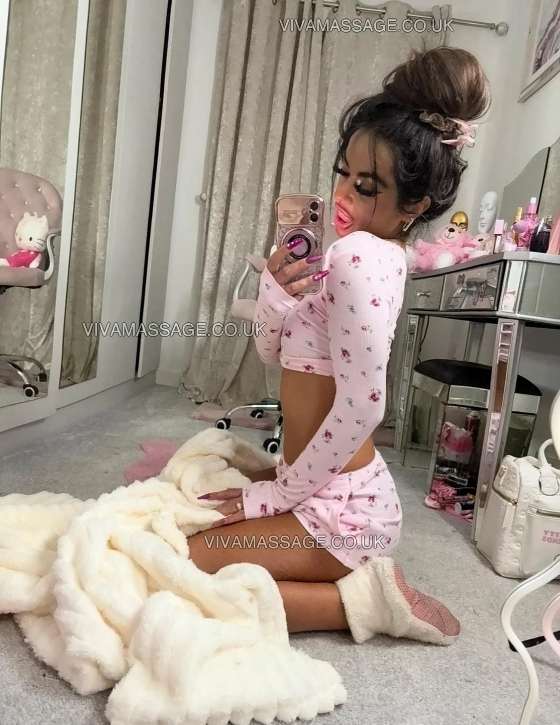 Photo 108 of EnglishBarbieVioletX