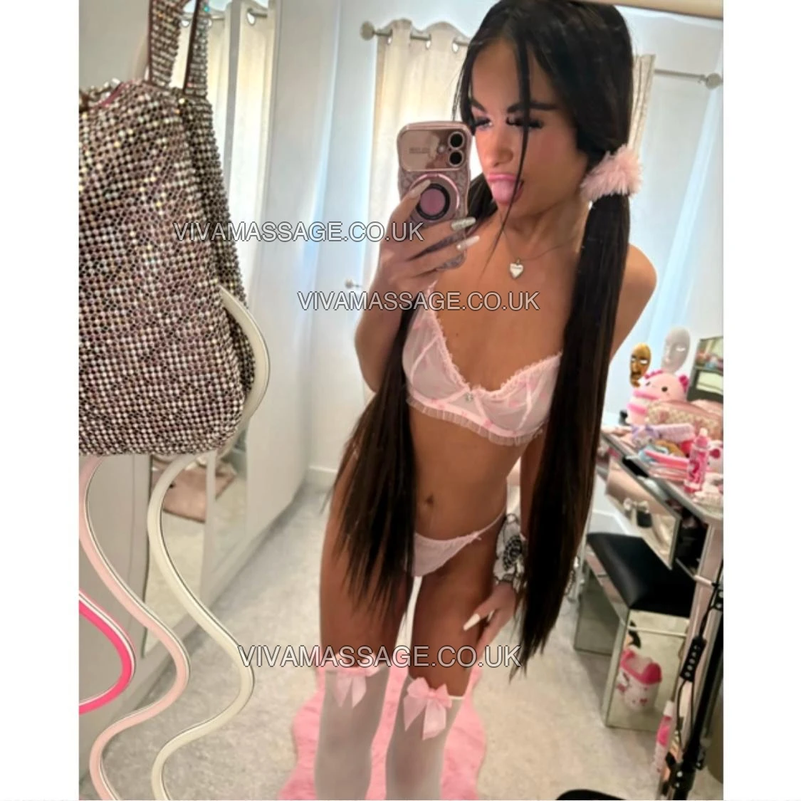 Photo 133 of EnglishBarbieVioletX