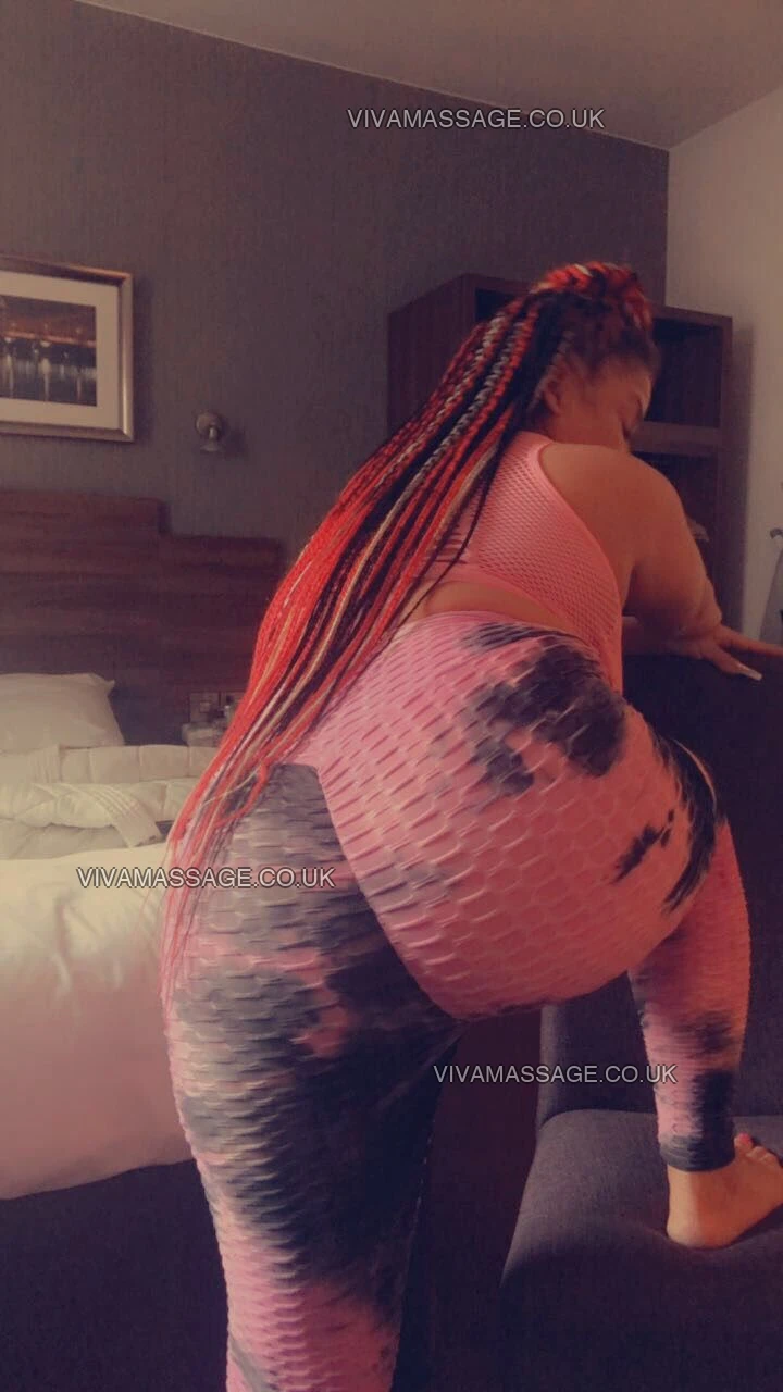 Photo 44 of Scottishlucyx