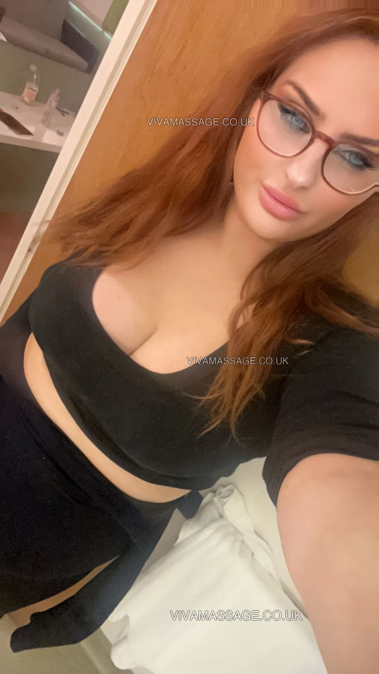 Photo 32 of THE  QUEEN