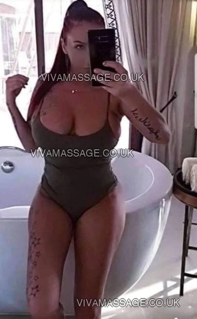 Photo 13 of CarlASeXyy