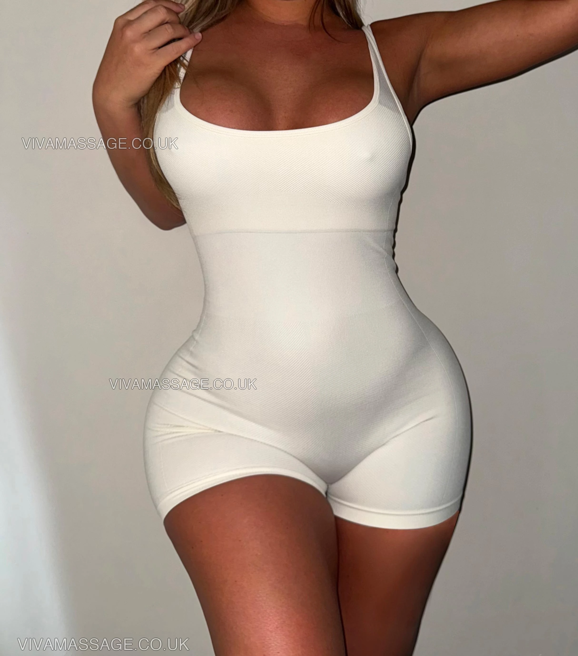 Photo 3 of English-Courtney