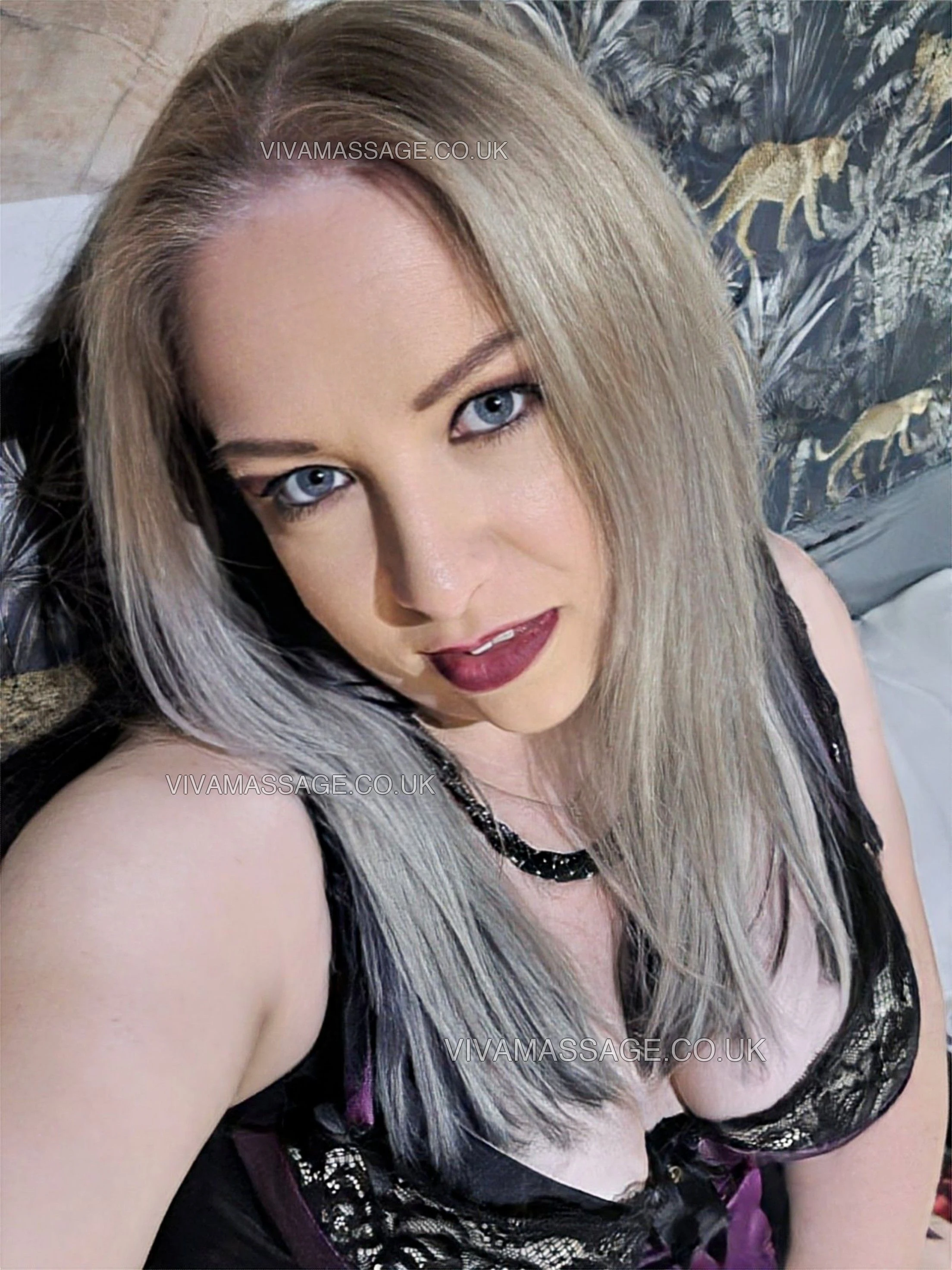 Photo 18 of SelenaSecret