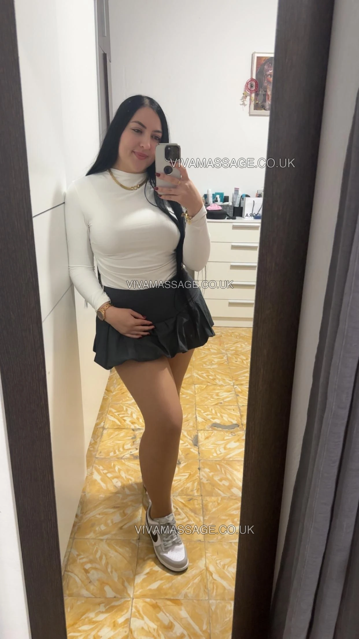 Photo 5 of Lara-Spanish