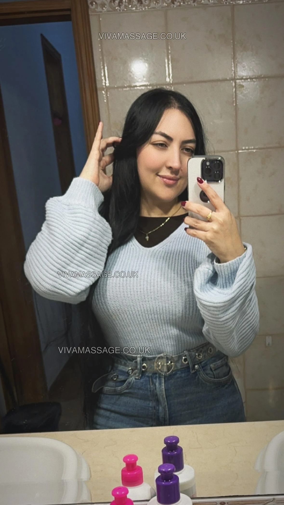 Photo 14 of Lara-Spanish