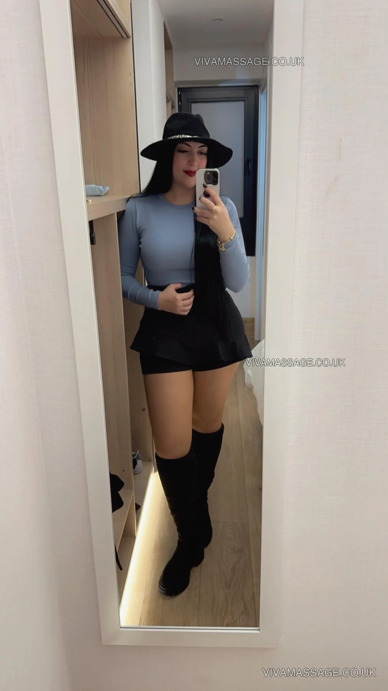 Photo 54 of Lara-Spanish