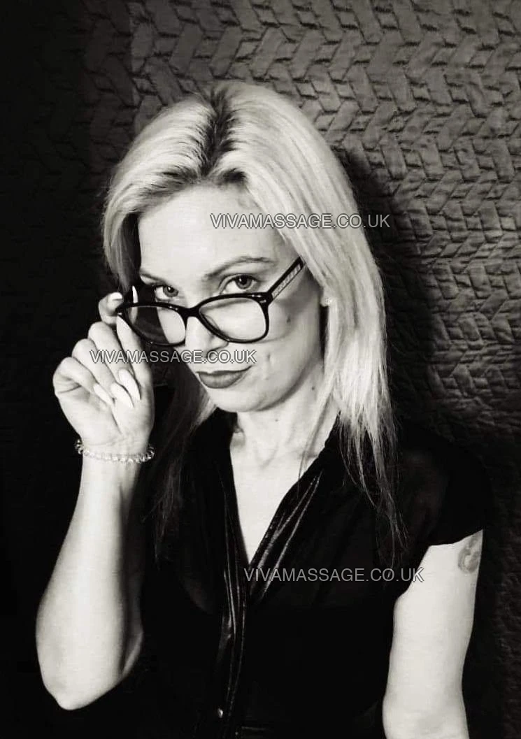 Photo 22 of EnglishJessieRae