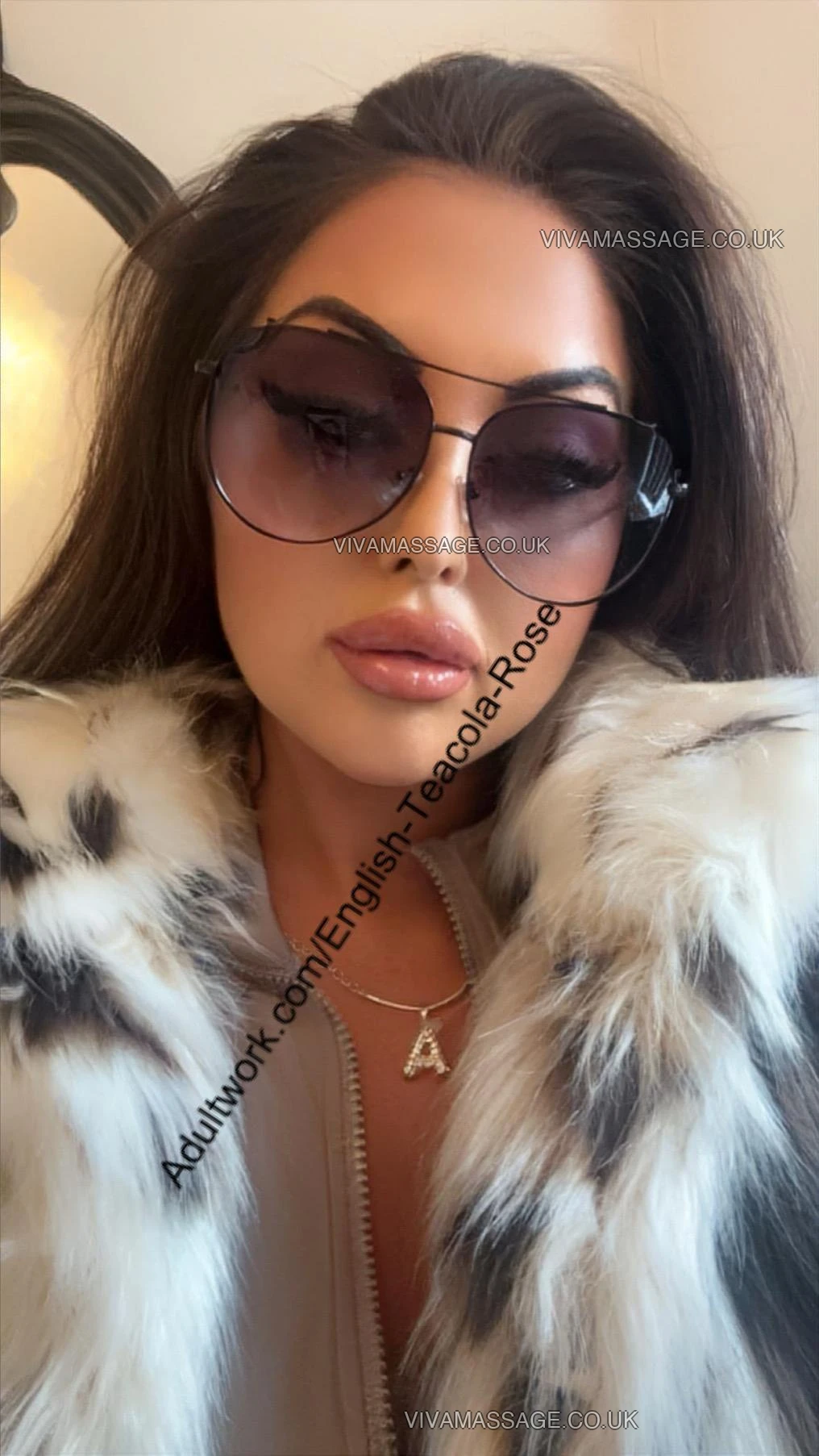 Photo 1 of English-Teacola-Rose