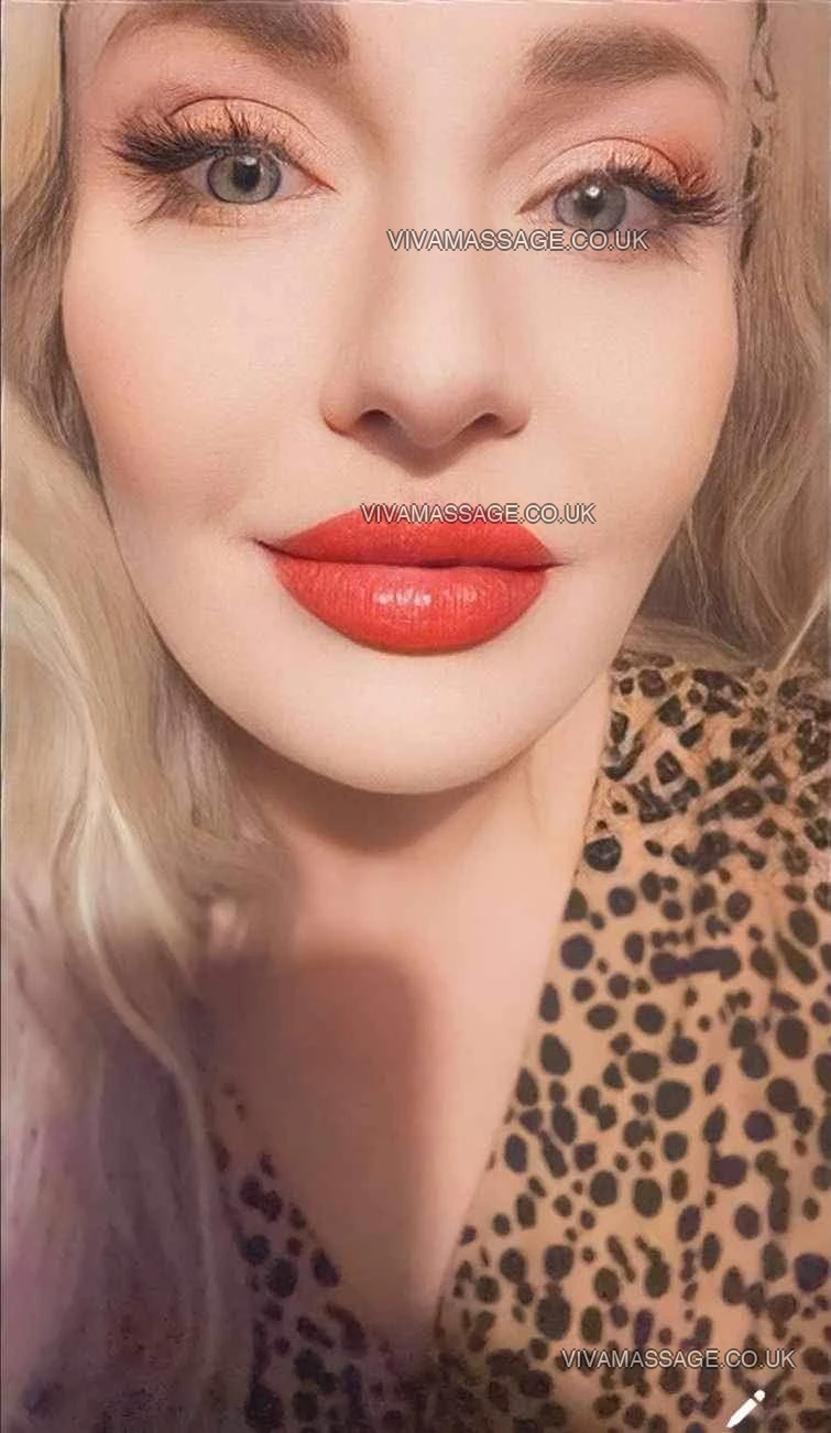 Photo 7 of AmericanGirl