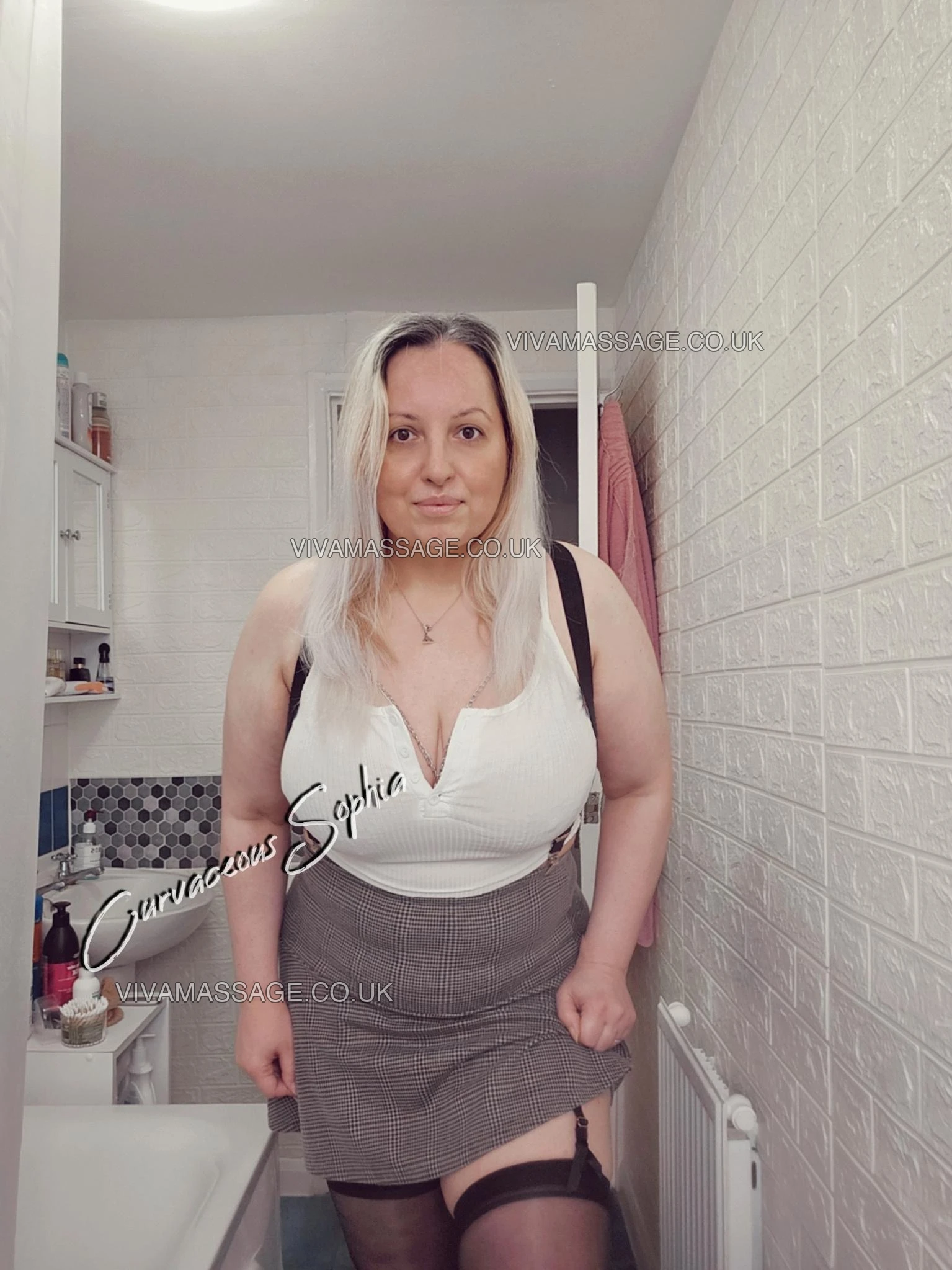 Photo 104 of CurvaceousSophia