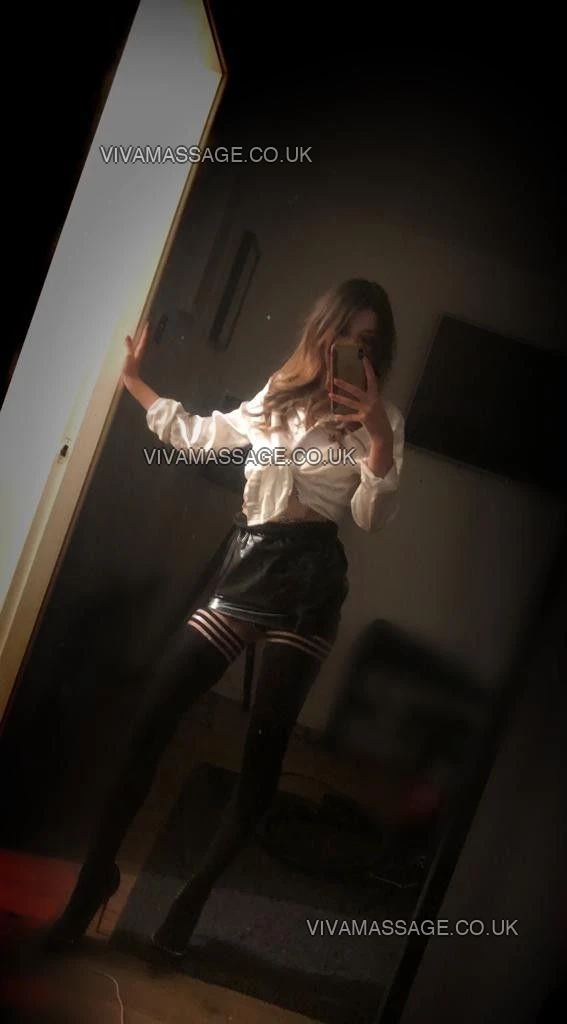 Photo 21 of Cleo Isabella