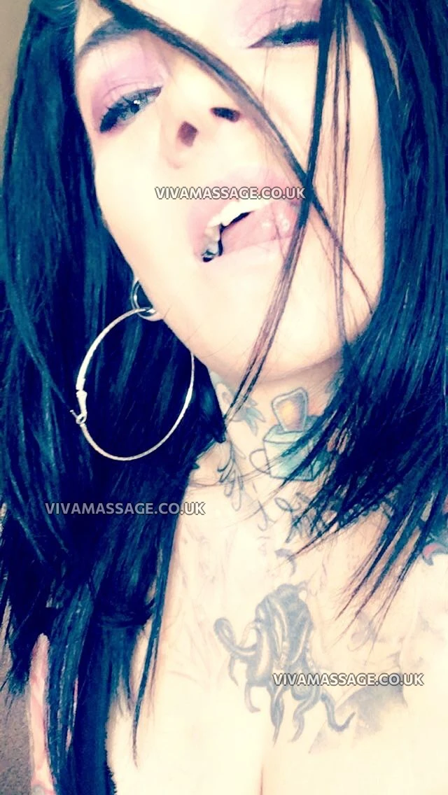 Photo 87 of Userfriendly Frenchy