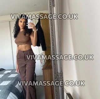 Photo 8 of carmenkissesx