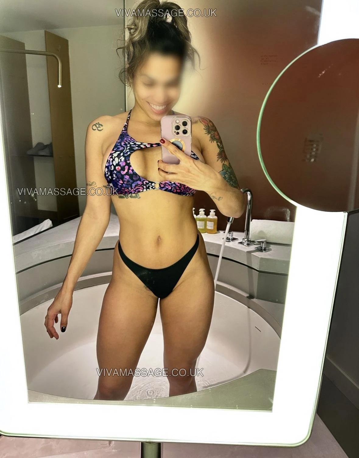 Photo 7 of Larissa Latina