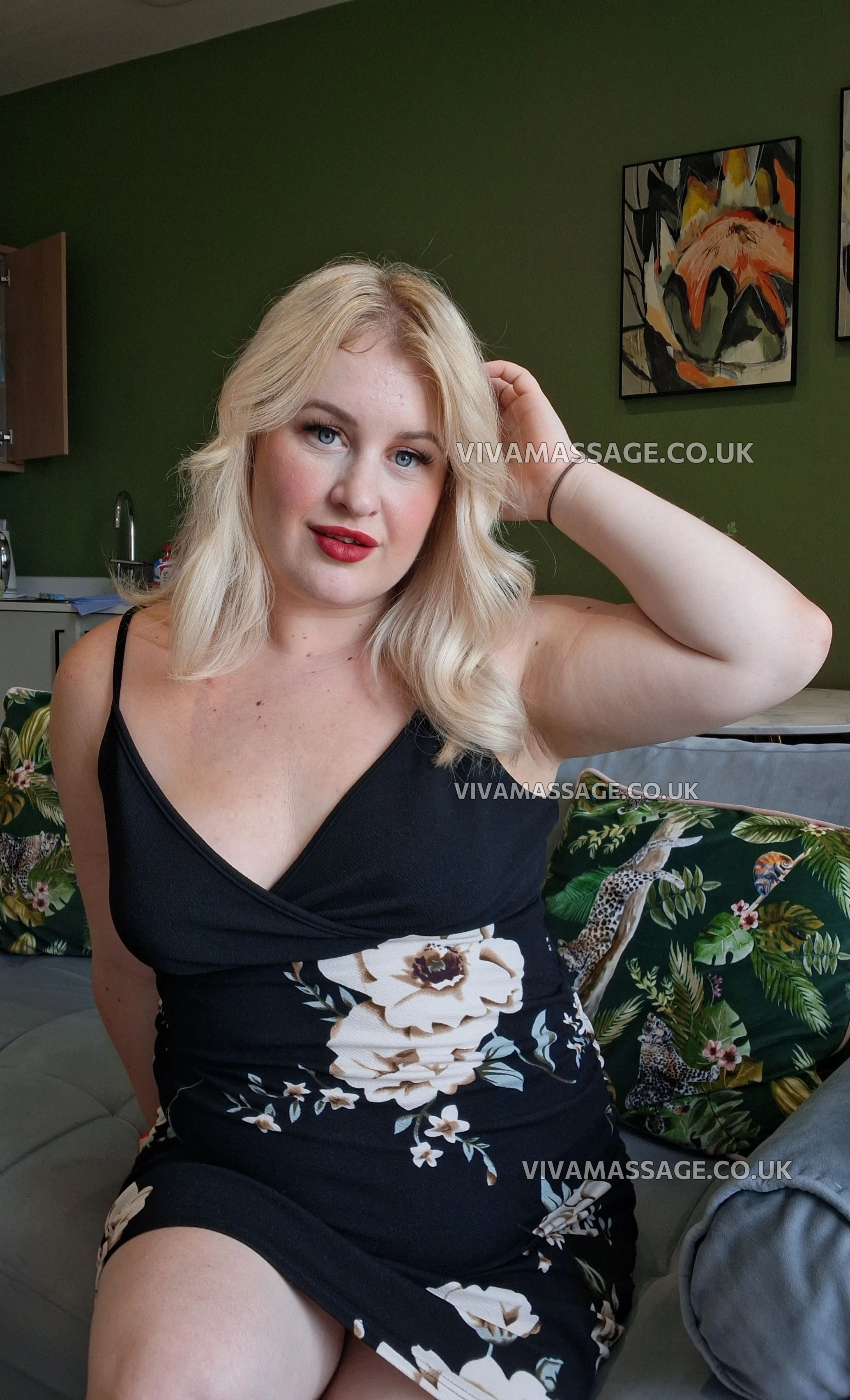 Photo 37 of English Cindy