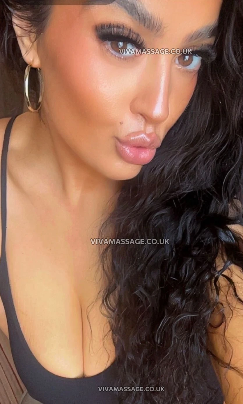 Photo 17 of EnglishIndian-Amber